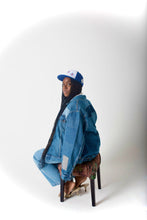 Load image into Gallery viewer, Misundęrstood flower trucker